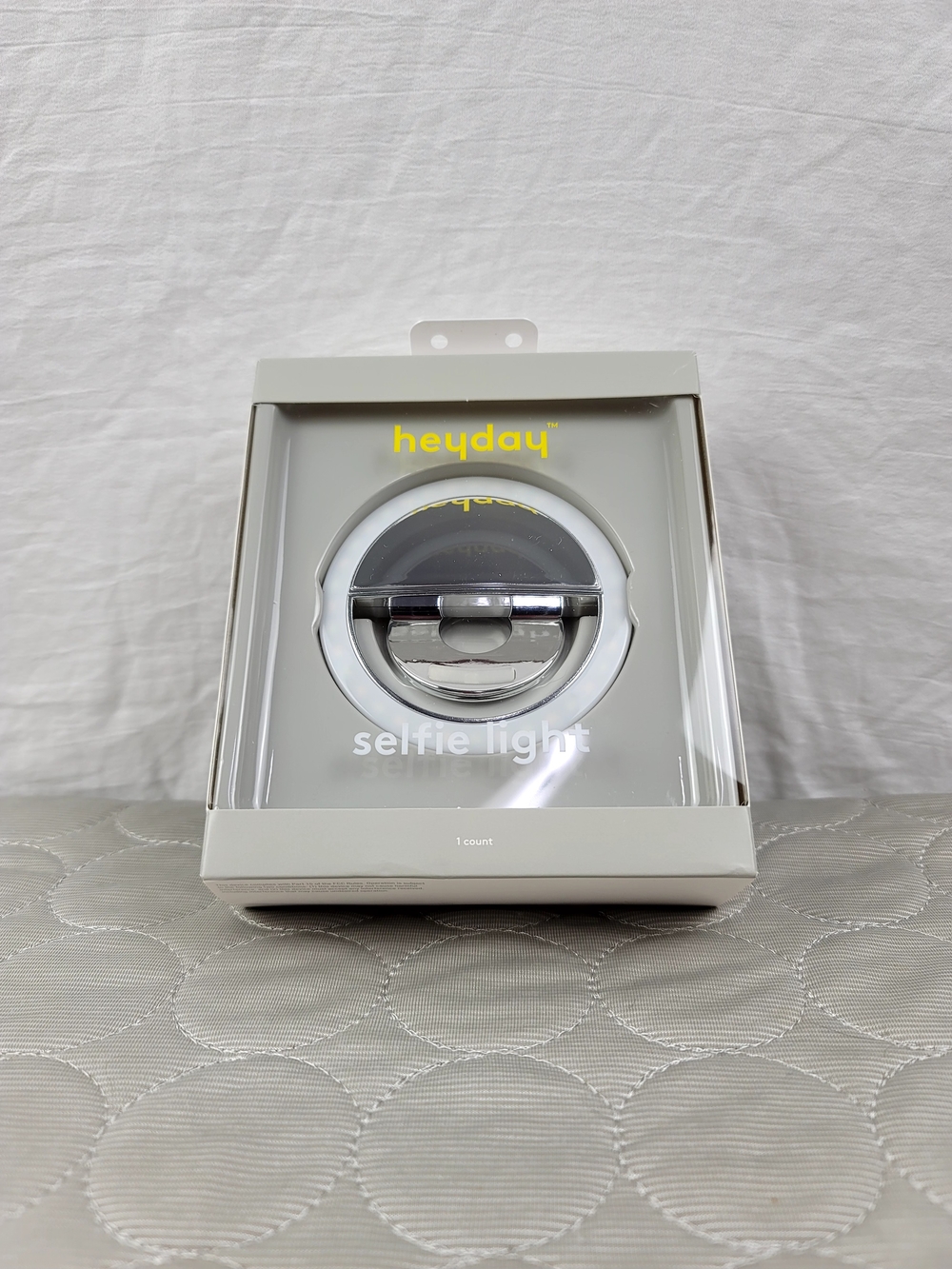 heyday White Clip-On Selfie Light with Silver Accent